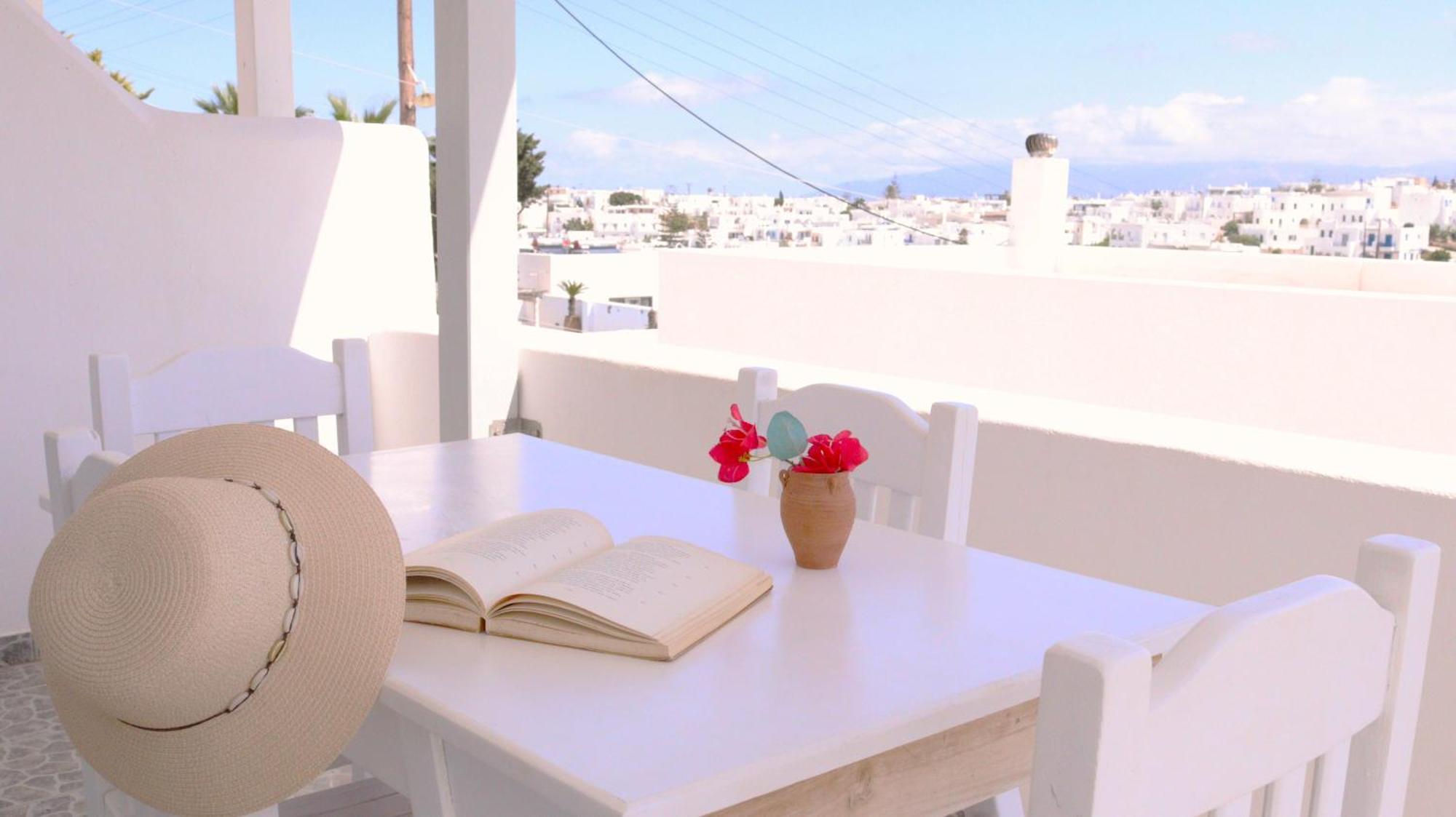 Lemon Tree Maisonette - Naoussa Paros Extérieur photo